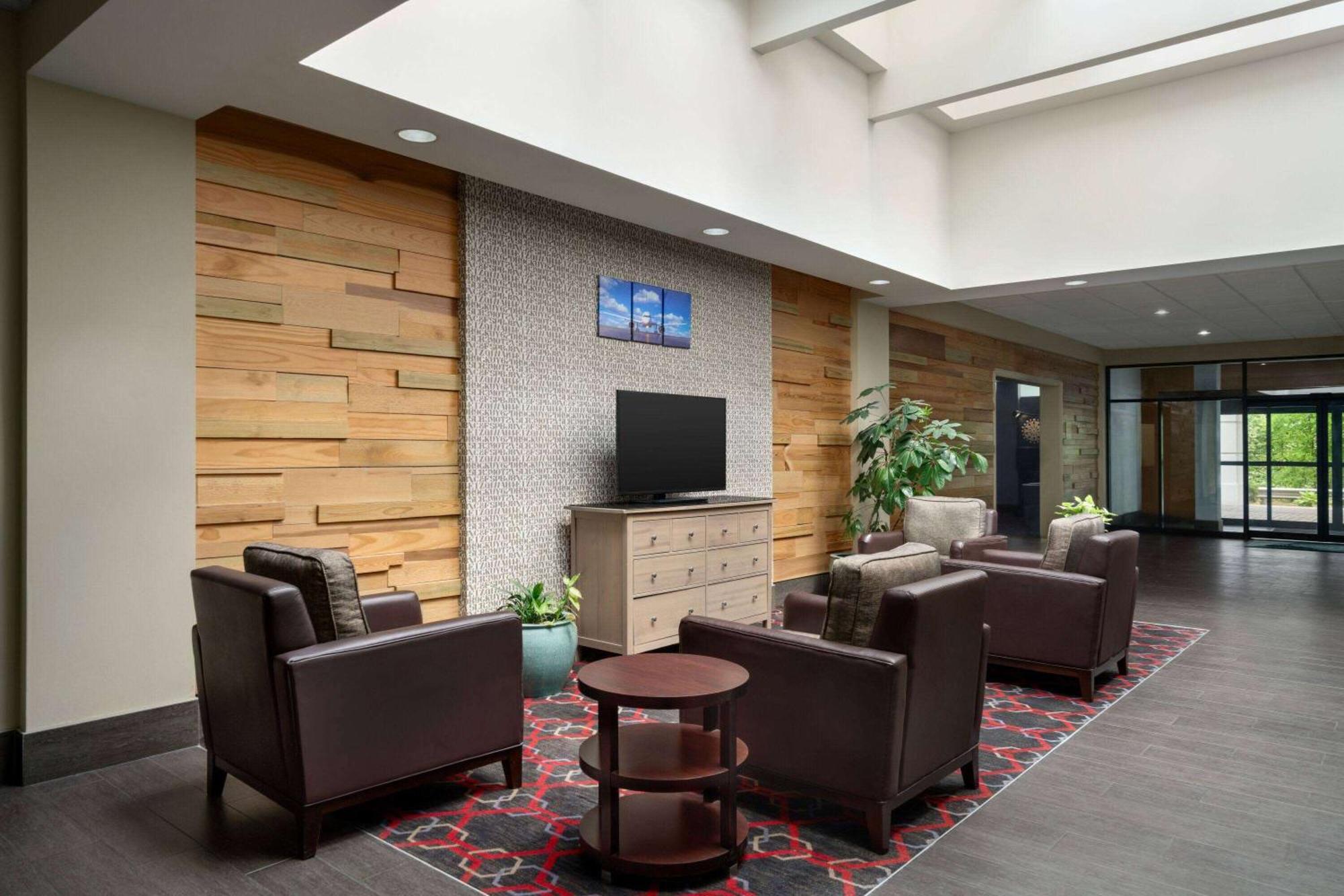 Wyndham Garden Inn Pittsburgh Airport Robinson Township Exterior foto