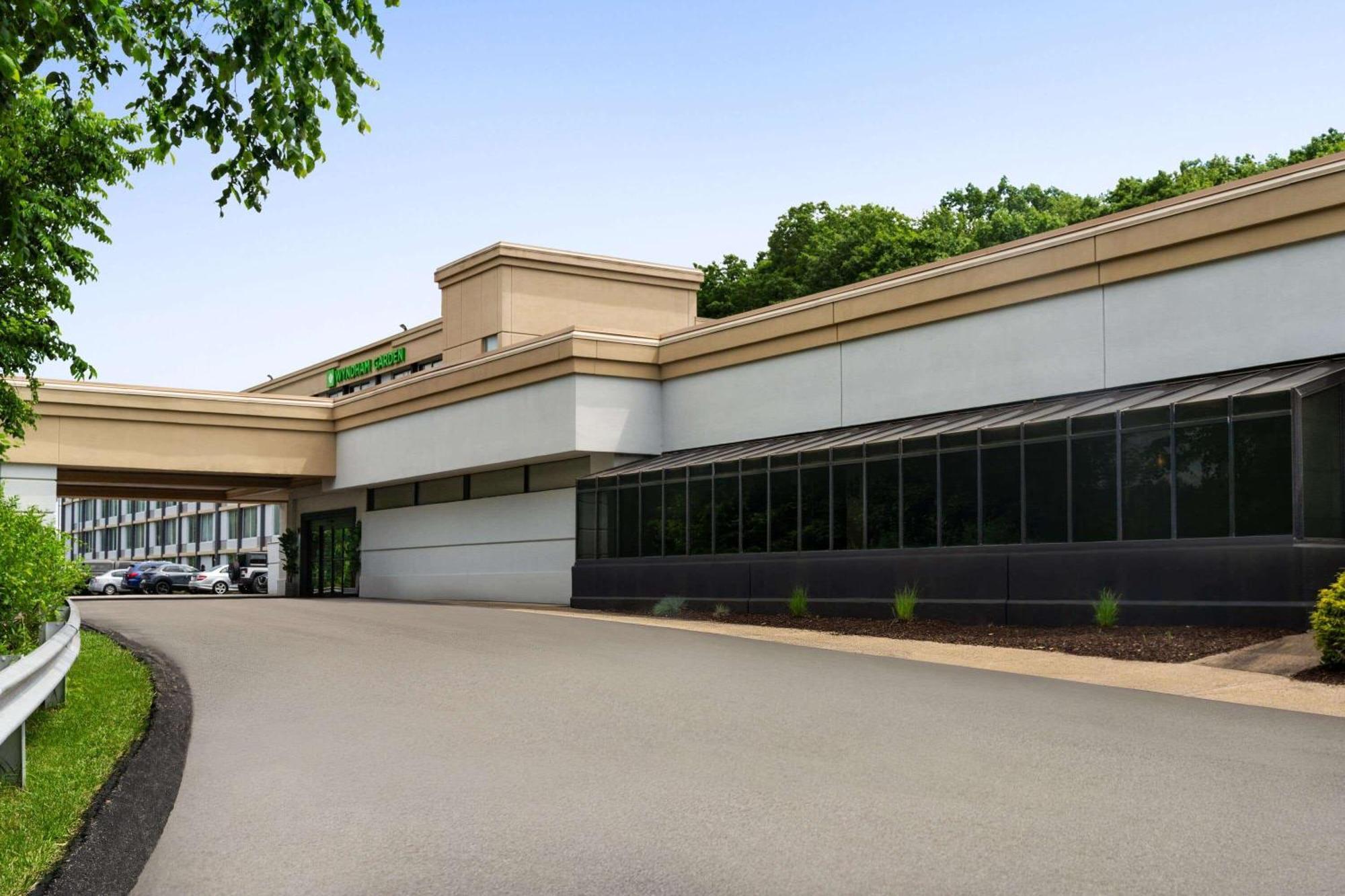 Wyndham Garden Inn Pittsburgh Airport Robinson Township Exterior foto